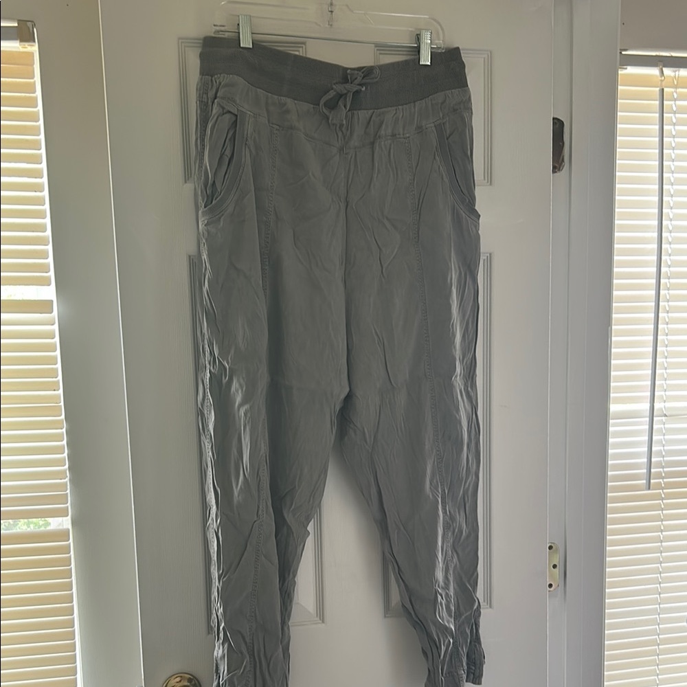 Anthropologie High Waist straight cargo pants